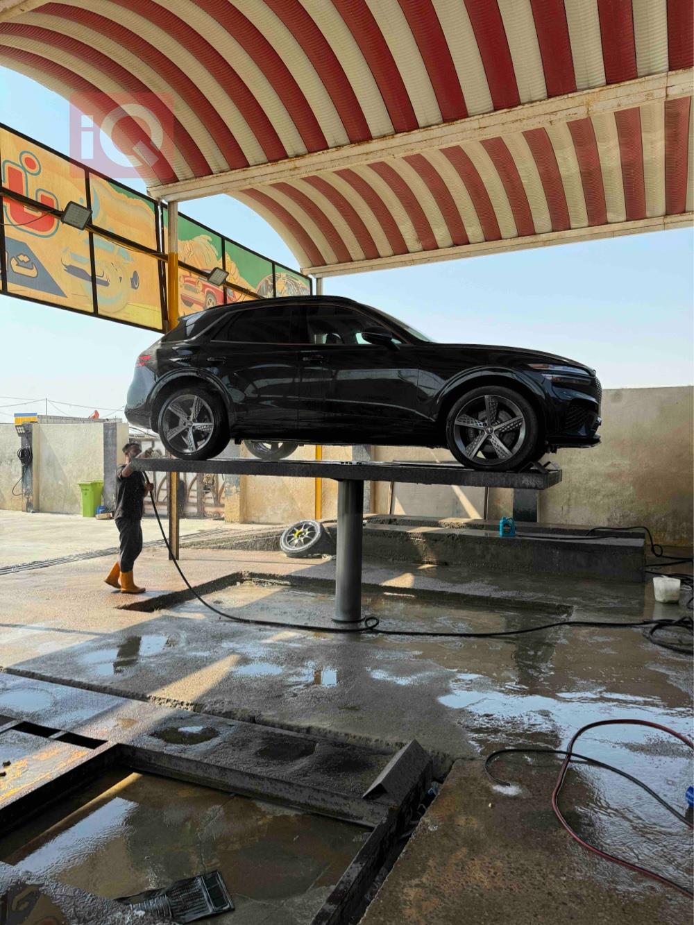 جێنسس GV70
